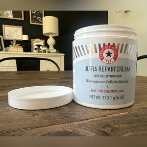 FIRST AID BEAUTY ULTRA REPAIR CREAM INTENSE HYDRATION 6OZ